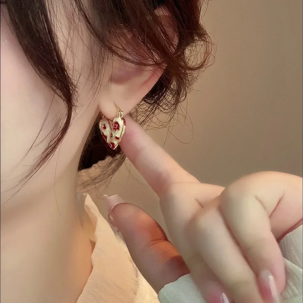 GOLICC Red Striped Heart Earrings - Picture 10 of 12